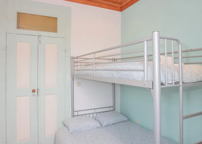 . Yellow Pavilion * 토레이라