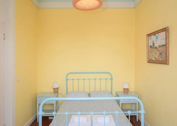 . Yellow Pavilion 펜션 토레이라