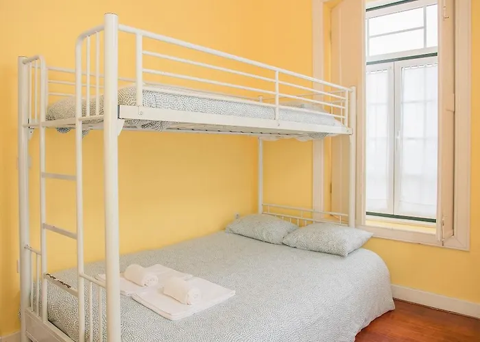 . Yellow Pavilion 펜션 *