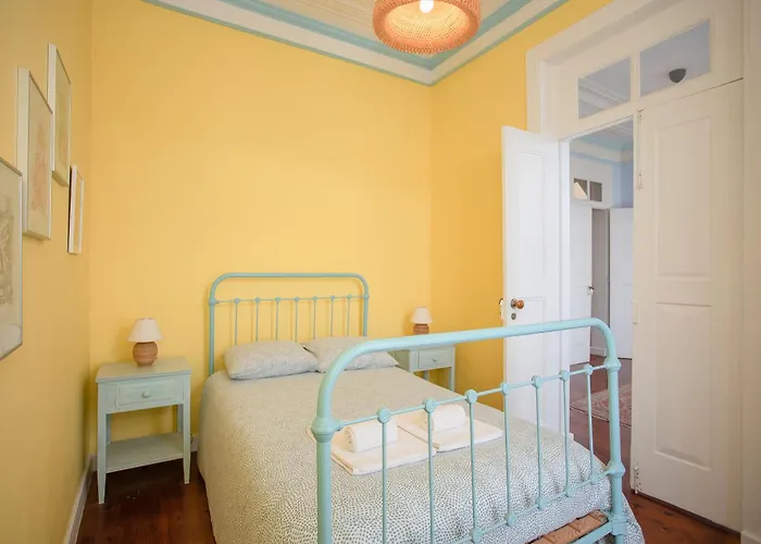 . Yellow Pavilion * 토레이라