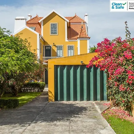 . Yellow Pavilion Nyaraló Torreira