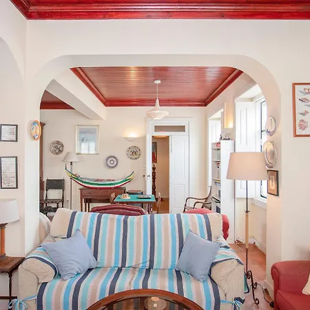 . Yellow Pavilion Torreira