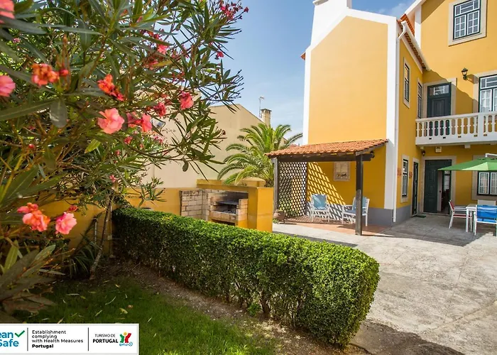 Casa de Férias . Yellow Pavilion *