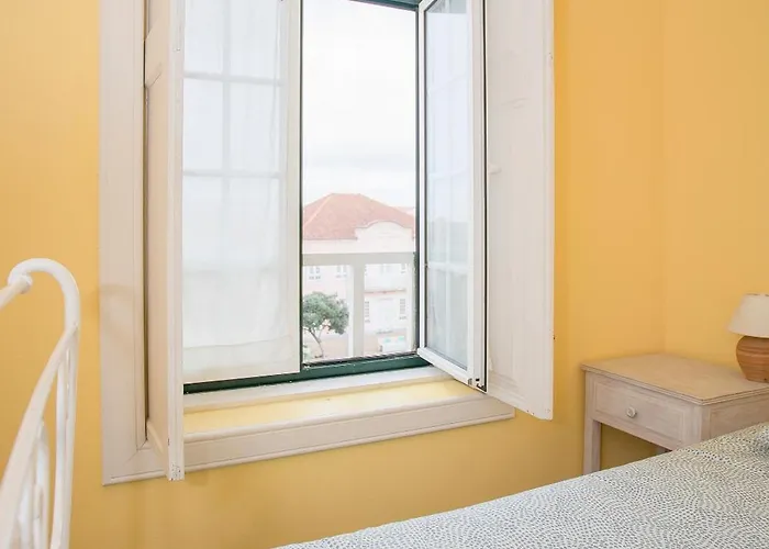 . Yellow Pavilion Torreira